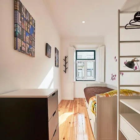New!! Hearth Apartment